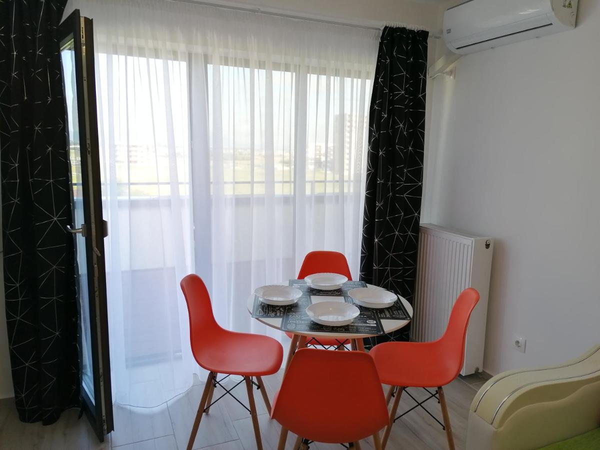 Ama Apartament Cu Terasa 50 Mp & Parcare Brasov Bagian luar foto