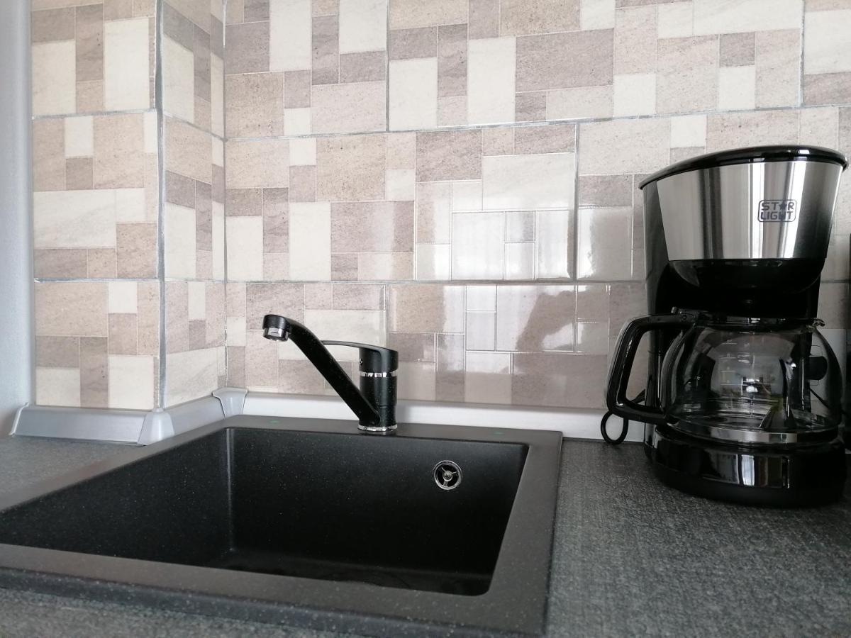 Ama Apartament Cu Terasa 50 Mp & Parcare Brasov Bagian luar foto