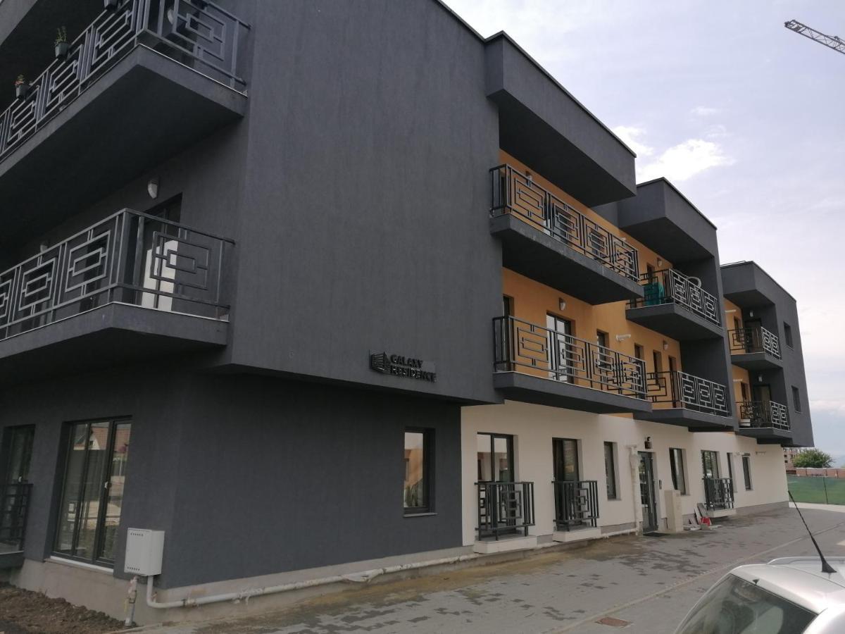 Ama Apartament Cu Terasa 50 Mp & Parcare Brasov Bagian luar foto