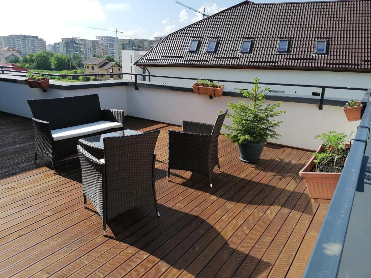 Ama Apartament Cu Terasa 50 Mp & Parcare Brasov Bagian luar foto