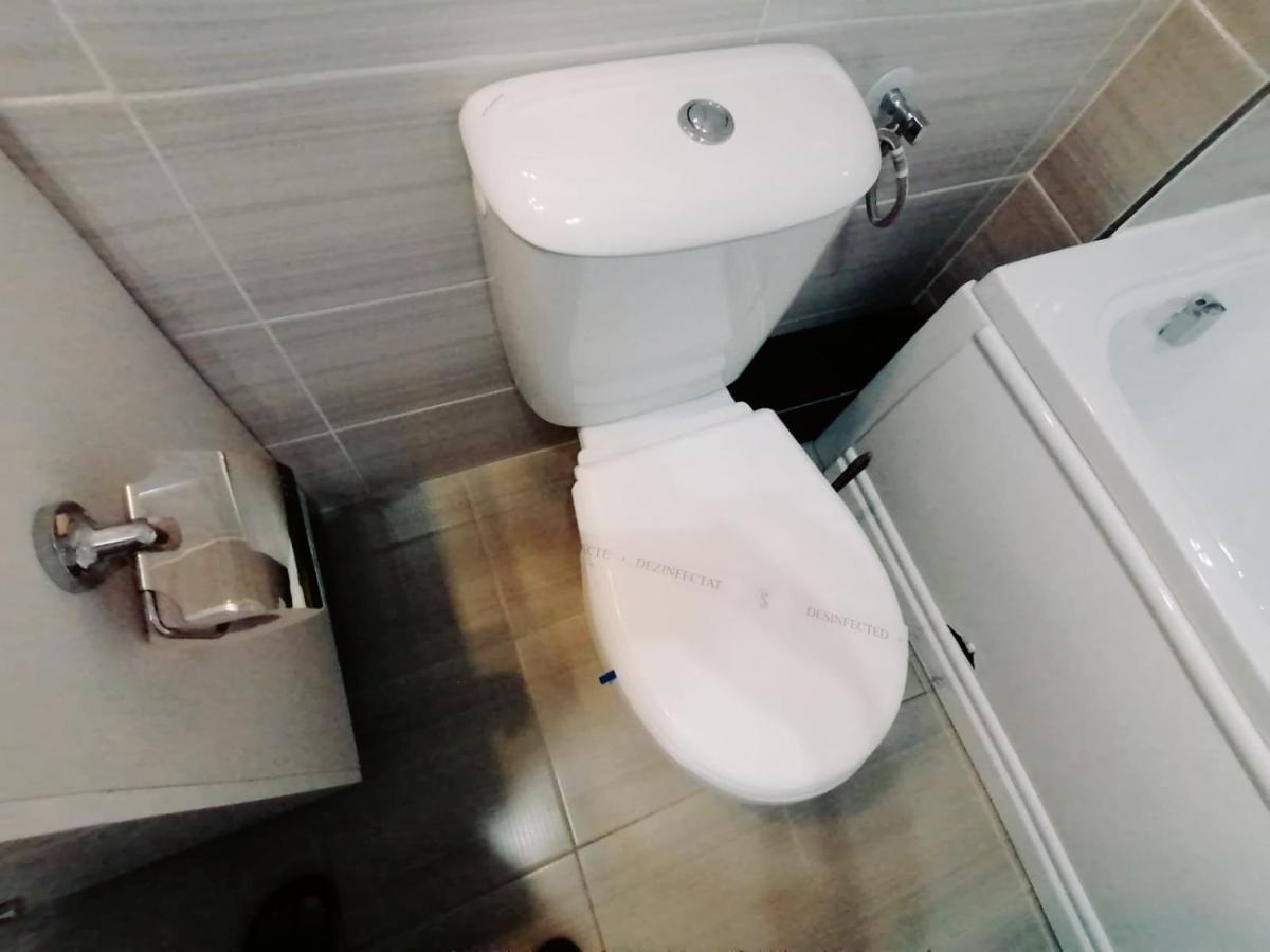 Ama Apartament Cu Terasa 50 Mp & Parcare Brasov Bagian luar foto