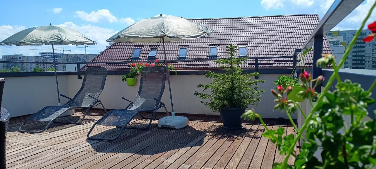Ama Apartament Cu Terasa 50 Mp & Parcare Brasov Bagian luar foto
