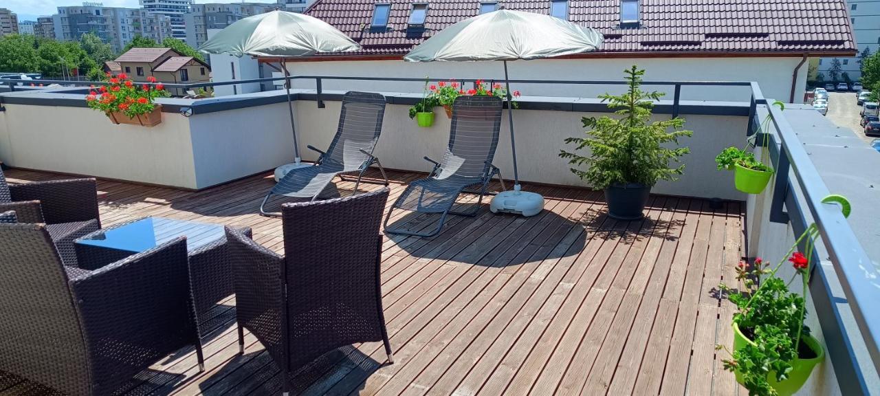 Ama Apartament Cu Terasa 50 Mp & Parcare Brasov Bagian luar foto